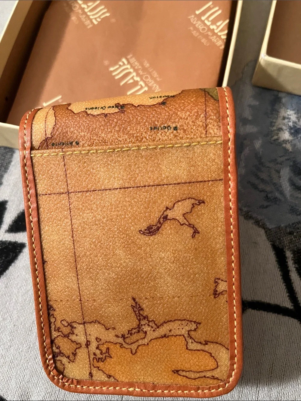 Alviero Martini leather pouch